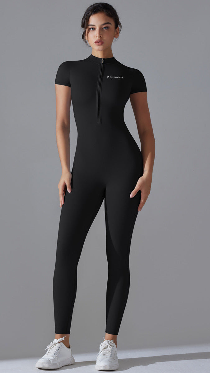 Macacão Zipper Manga Curta