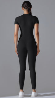 Macacão Zipper Manga Curta