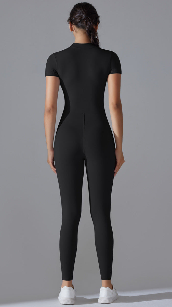 Macacão Zipper Manga Curta