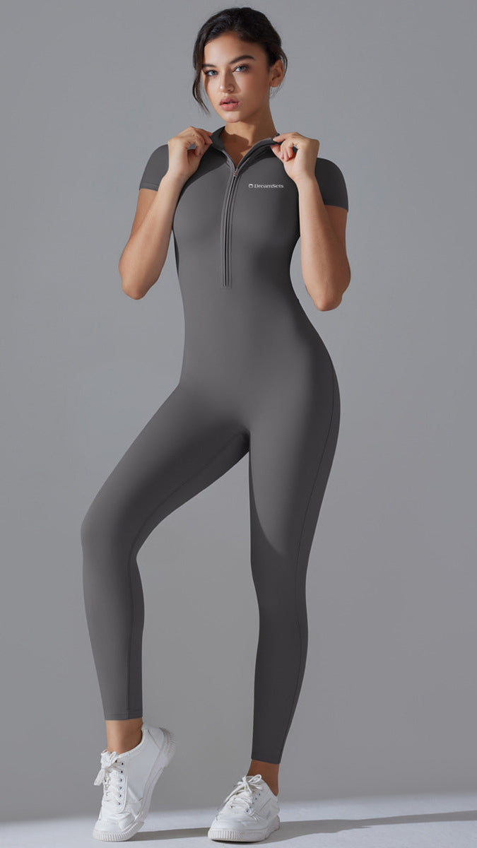 Macacão Zipper Manga Curta